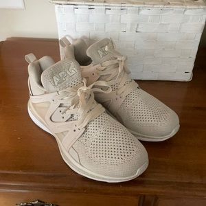 APL ASCEND SNEAKERS (TAN) SIZE 9